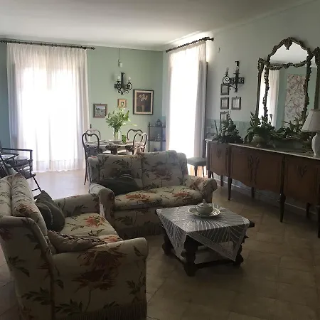 Milici Oda ve Kahvaltı